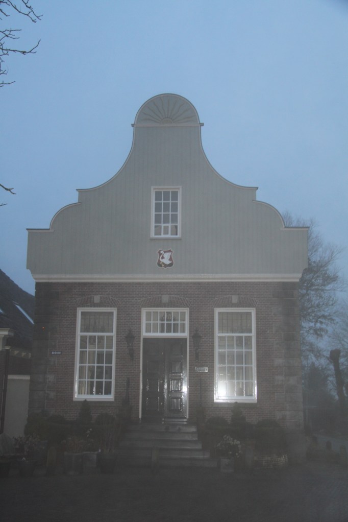 broek misty house